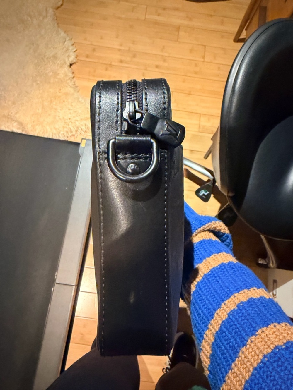 Louis Vuitton Black Duo Messenger Bag with Strap and Coin Pouch - Picture 5 of 11